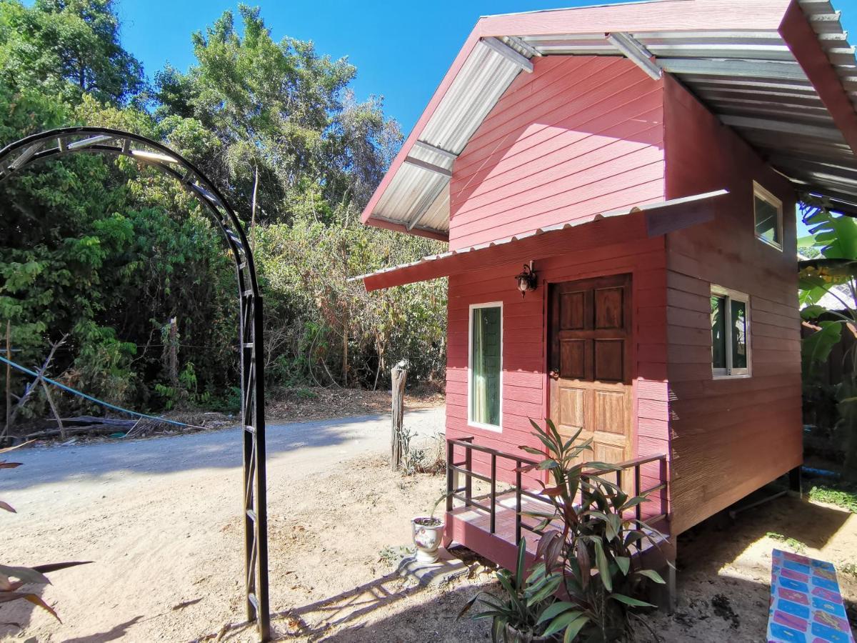 Phuhaya Bamboo Bungalows Ko Lanta Exterior foto